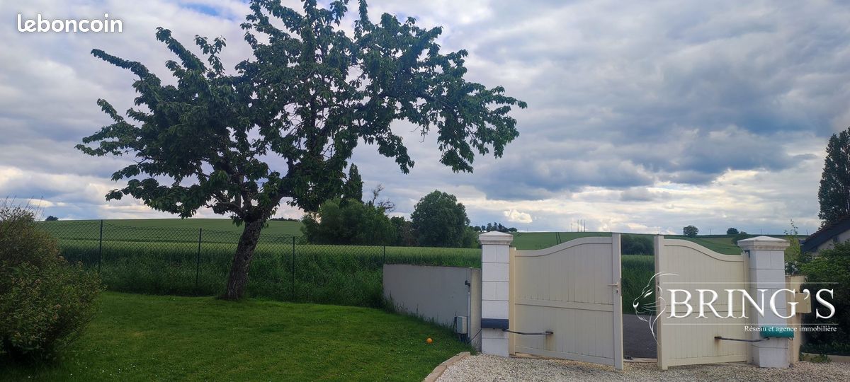 Maison 9 pièces 205 m² · à Ligueil · 205 m² · 383 000 €