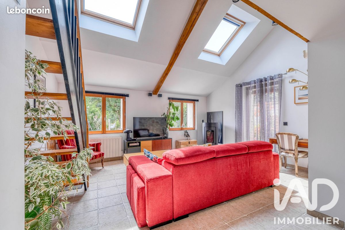 Maison 7 pièces 95 m² · à Guérard · 95 m² · 274 000 €