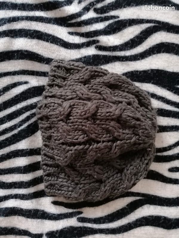 Bonnet tressé kaki simple ⛄ (image 1)