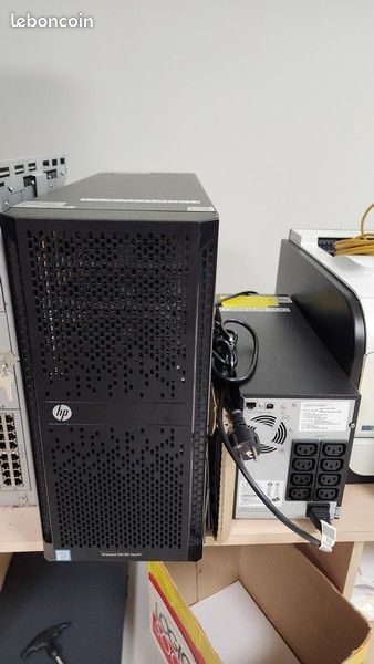 Serveur hewlett packard ProLiant ML150 Gen9 (image 1)