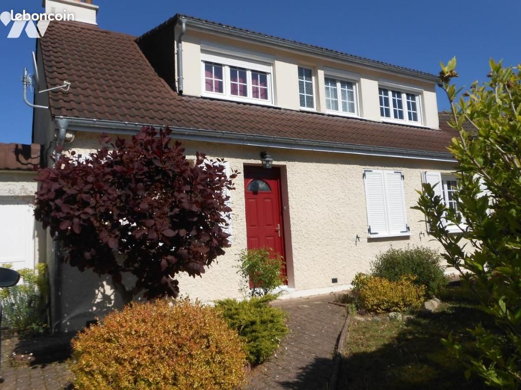 Maison 6 pièces 127 m² · à Les Essarts-le-Roi · 127 m² · 393 300 €