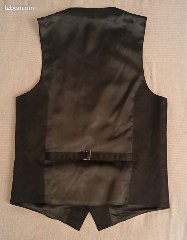 T-shirt Armand Thiery Blanc Taille 42 - Avec Empiècement Type Gilet, Col Rond, Parfait état