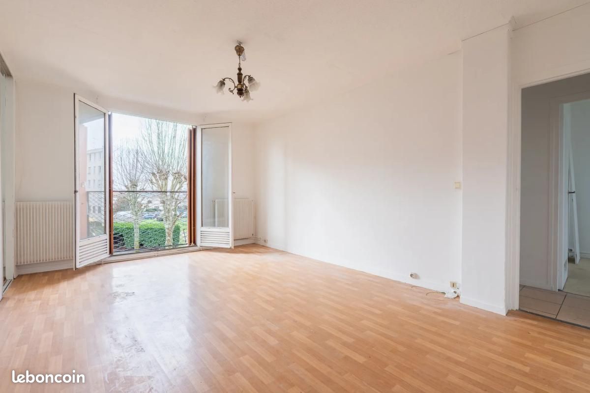 Appartement 4 pièces 64 m² · au Blanc-Mesnil · 64 m² · 163 500 €