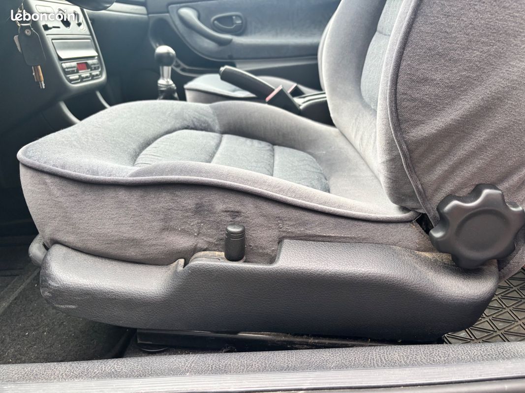 PEUGEOT 406 COUPE 2.0i / Première main (image 17)