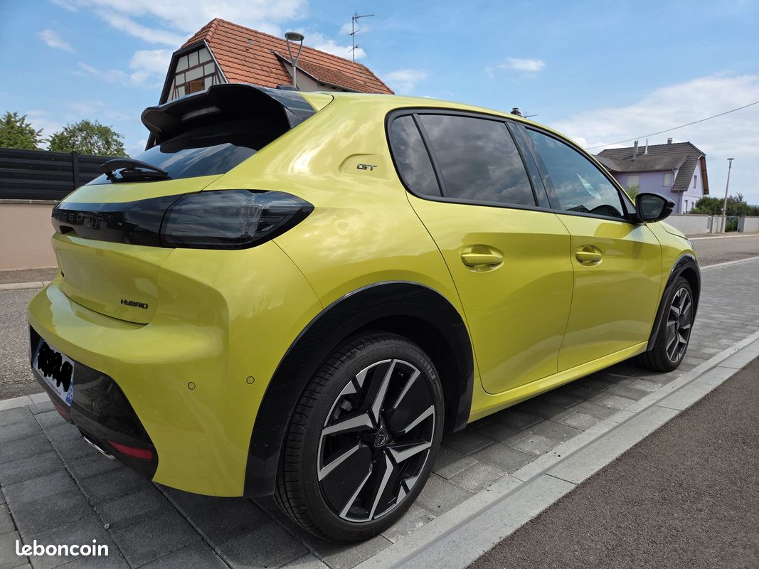 208 GT Exclusive Hybrid 145 ch e-DCS6 (image 2)