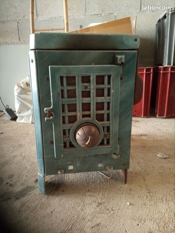Poêle à bois vintage (image 2)