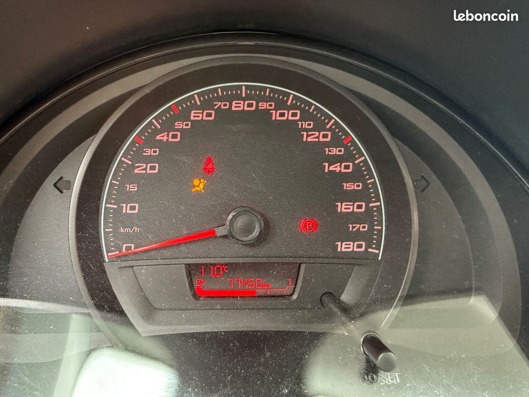 Seat mii 1.0 75 ch style - 1ere main - climatisation - entretien complet - vitres electriques - lecteur cd - (image 25)