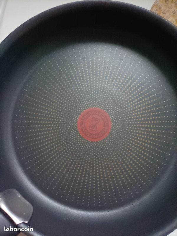 Poele tefal très bon état (image 1)