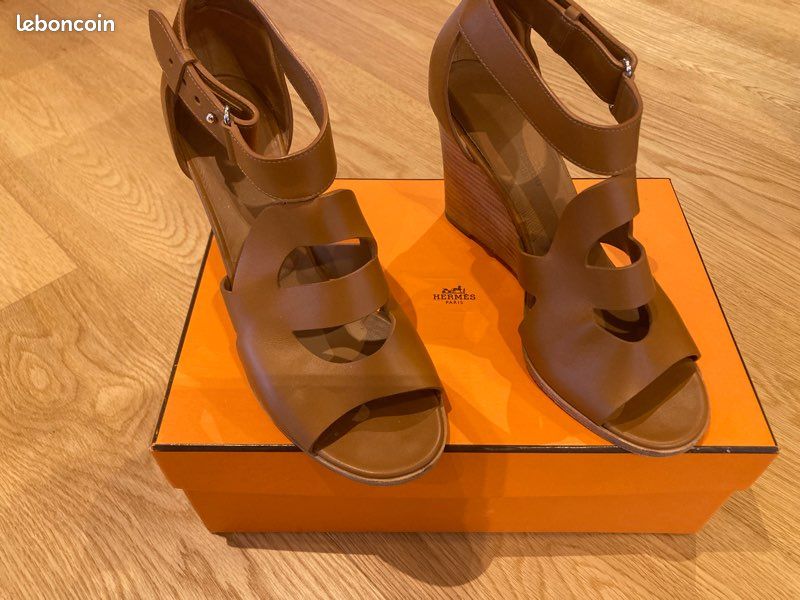 Chaussures Hermès sandales, nu pieds compensés Chaussures