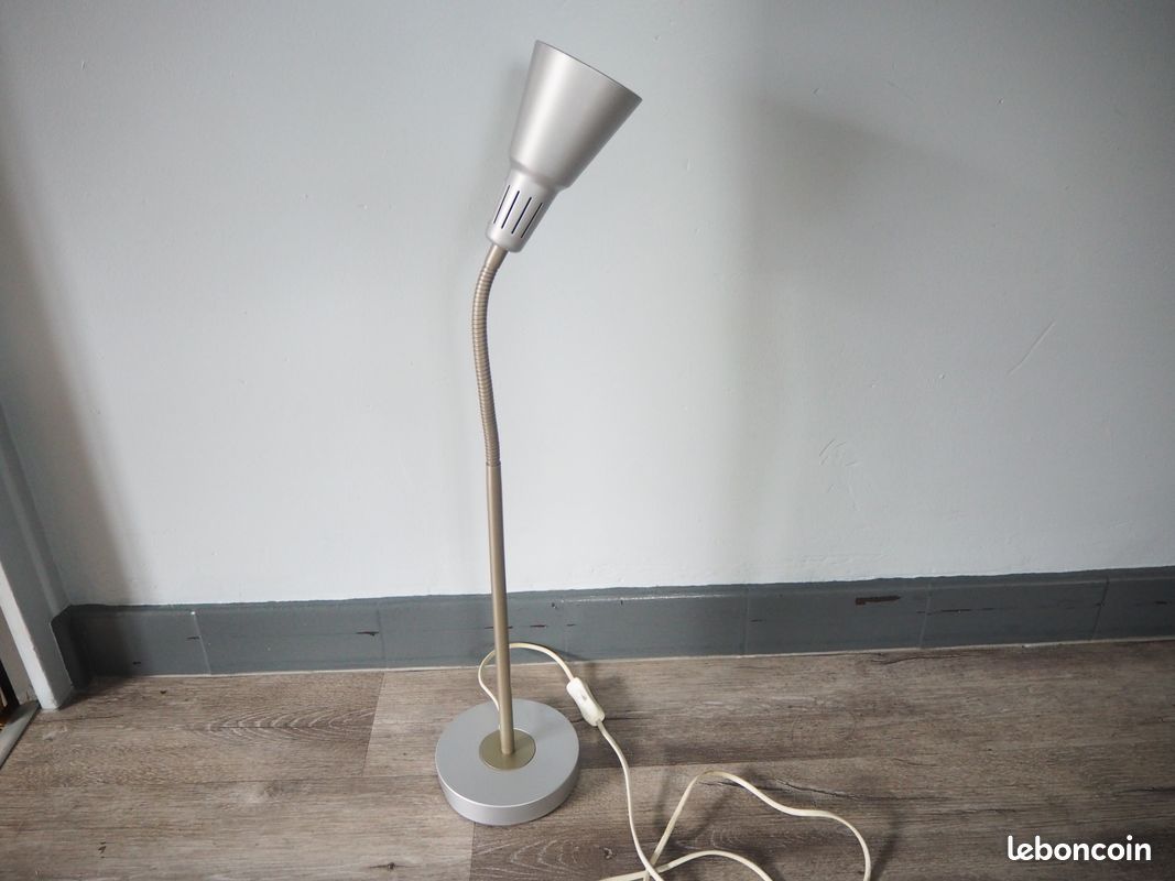 Lampe table chevet bureau éclairage art déco KVART IKEA design HAGBERG (image 6)