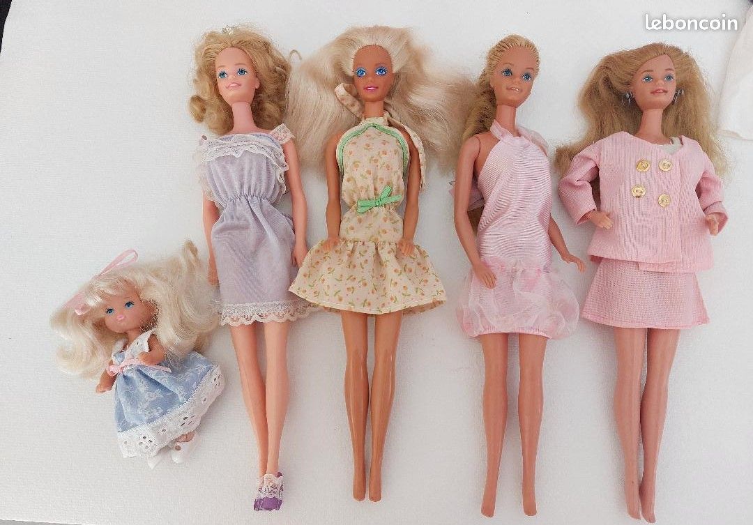 Lot De Vestes Vintage Barbie Années 80 - Occasion - Collection