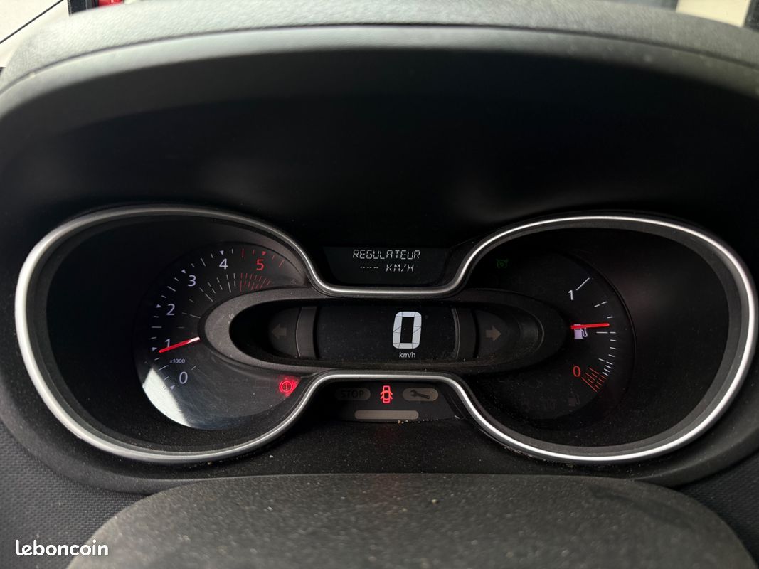 RENAULT TRAFIC VU L2H2 1200 2.0 DCI 145CH ENERGY CONFORT / NACELLE / ENTRETIENS RENAULt (image 16)