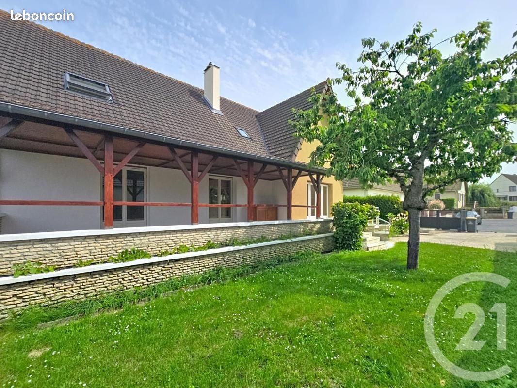 Maison 8 pièces 202 m² · à Louvigny · 202 m² · 499 900 €