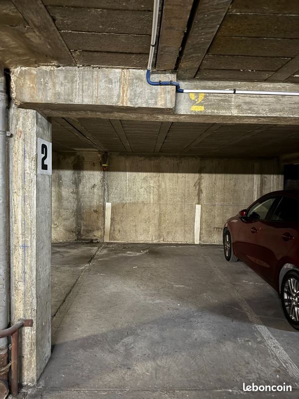 Parking/box PARIS · 15 000 €