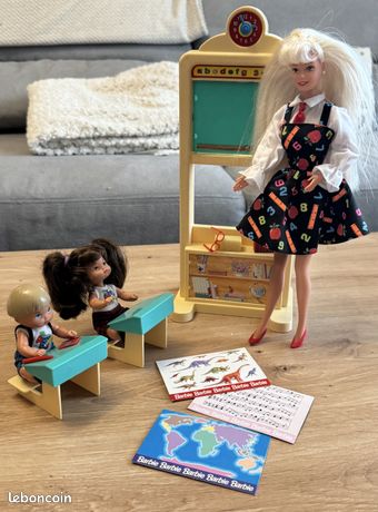 Poupée Barbie : Maitresse D'Ecole - Jeux et jouets Mattel - Avenue des Jeux
