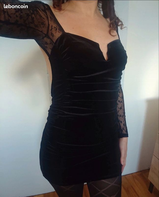 Robe sexy noir velours dentelle 34 XS Bershka Vêtements