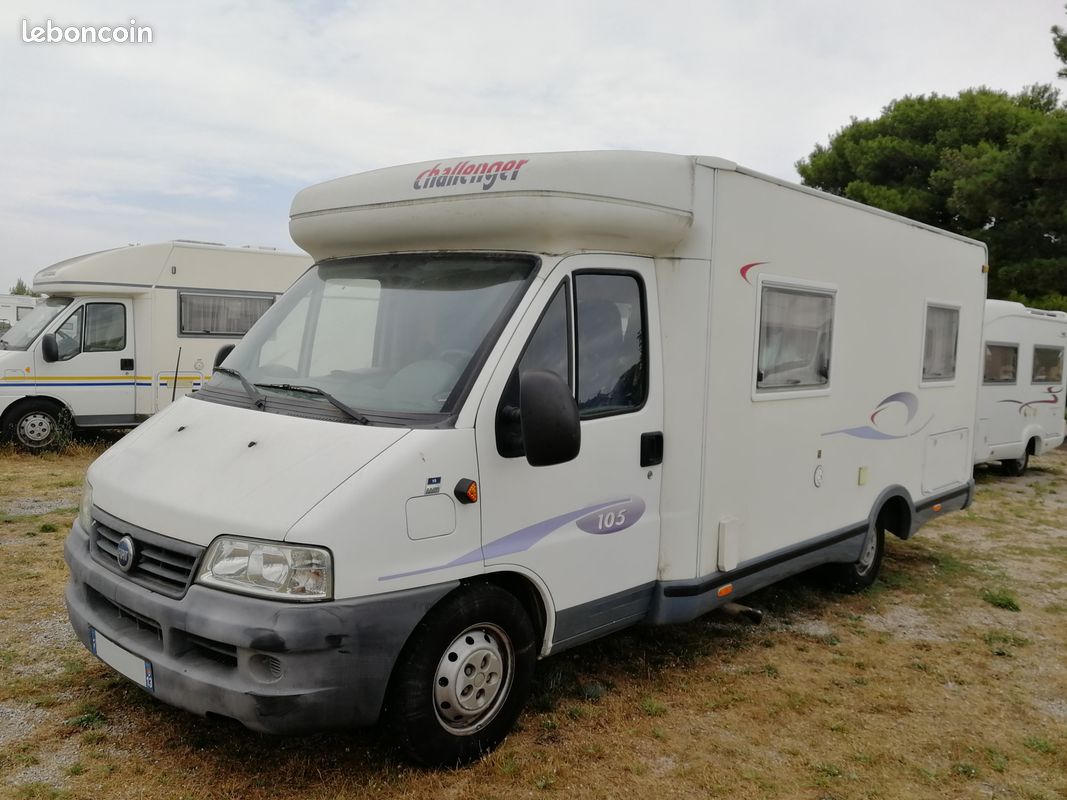 Location Camping Car 6 places 6 couchages (image 3)