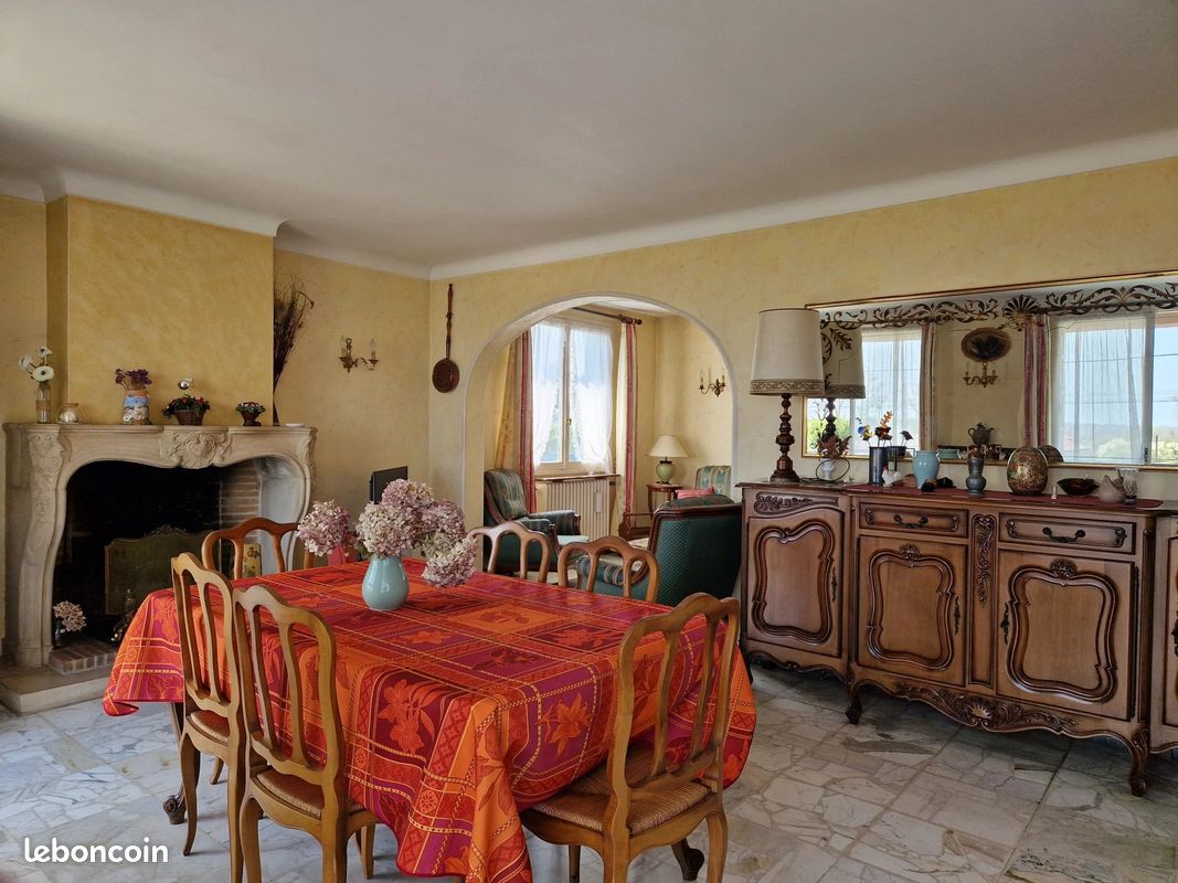Maison 7 pièces 142 m² · à Crêches-sur-Saône · 142 m² · 235 000 €