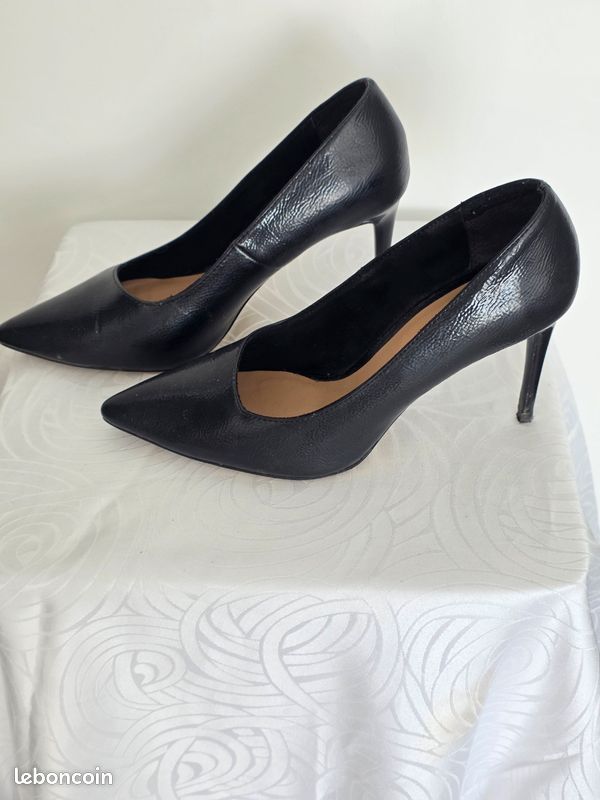 Escarpins Talon Aiguille Stradivarius Nubuck Moutarde - Taille 40 - Très Bon état