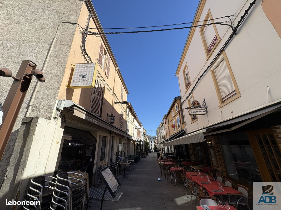Immeuble 180 m² · à Roanne · 180 m² · 154 000 €