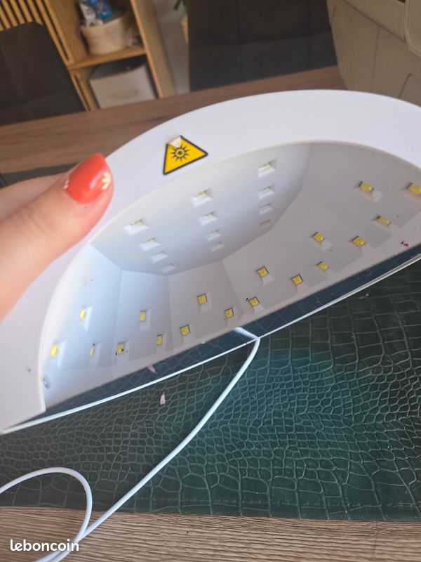 Lot lampe led uv et pinces de retrait manucurist (image 7)