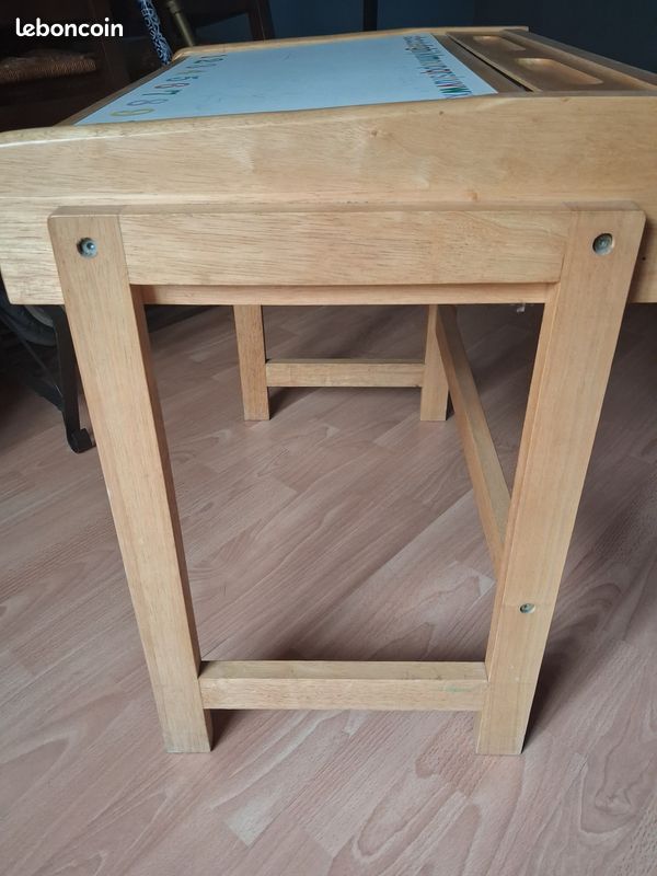 Bureau d'écolier enfant en bois avec pupitre relevable (image 9)