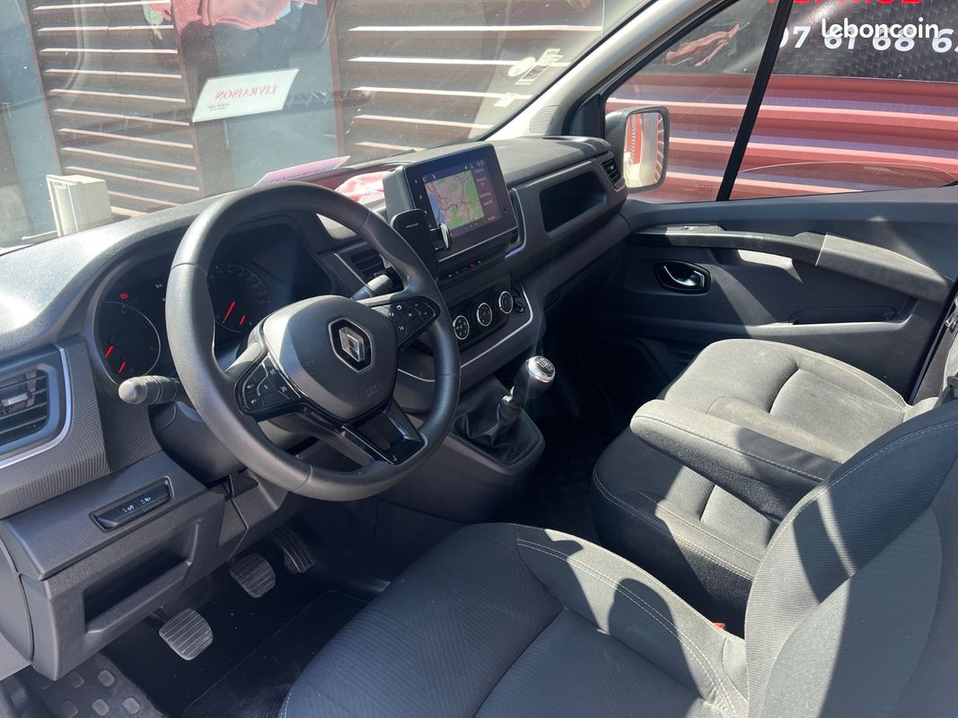 RENAULT TRAFIC CABINE APPROFONDIE L1H1 3000 KG BLUE DCI 130 GRAND CONFORT/Garantie 12 mois (image 2)