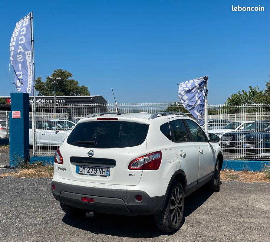 NISSAN QASHQAI 1.5 dCi 110 TEKNA / Toit Panoramique / Caméra de Recul (image 4)