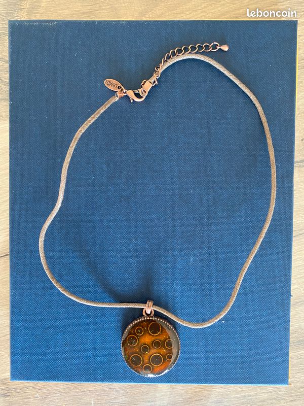 Collier fantaisie (image 1)