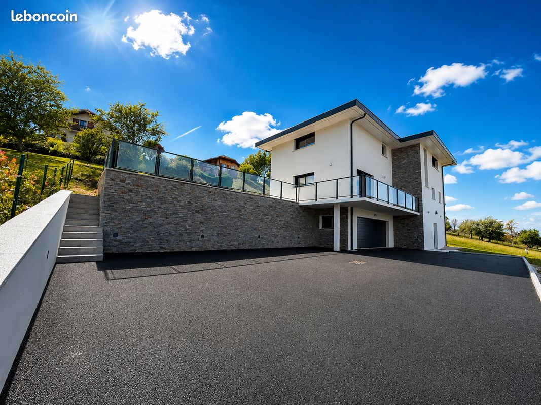 Maison 6 pièces 210 m² · à Etaux · 210 m² · 1 195 000 €