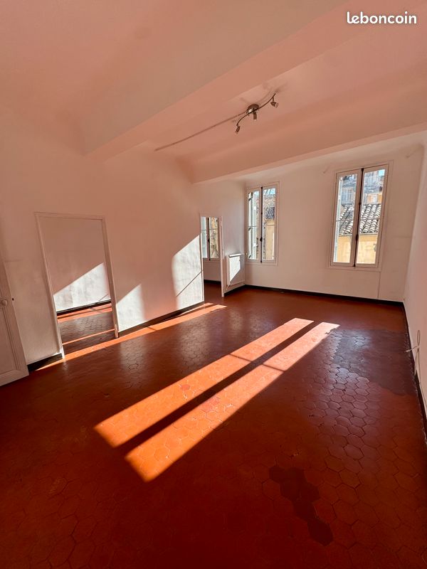 Appartement 3 pièces 74 m² · à Aix-en-Provence · 73,6 m² · 340 000 €