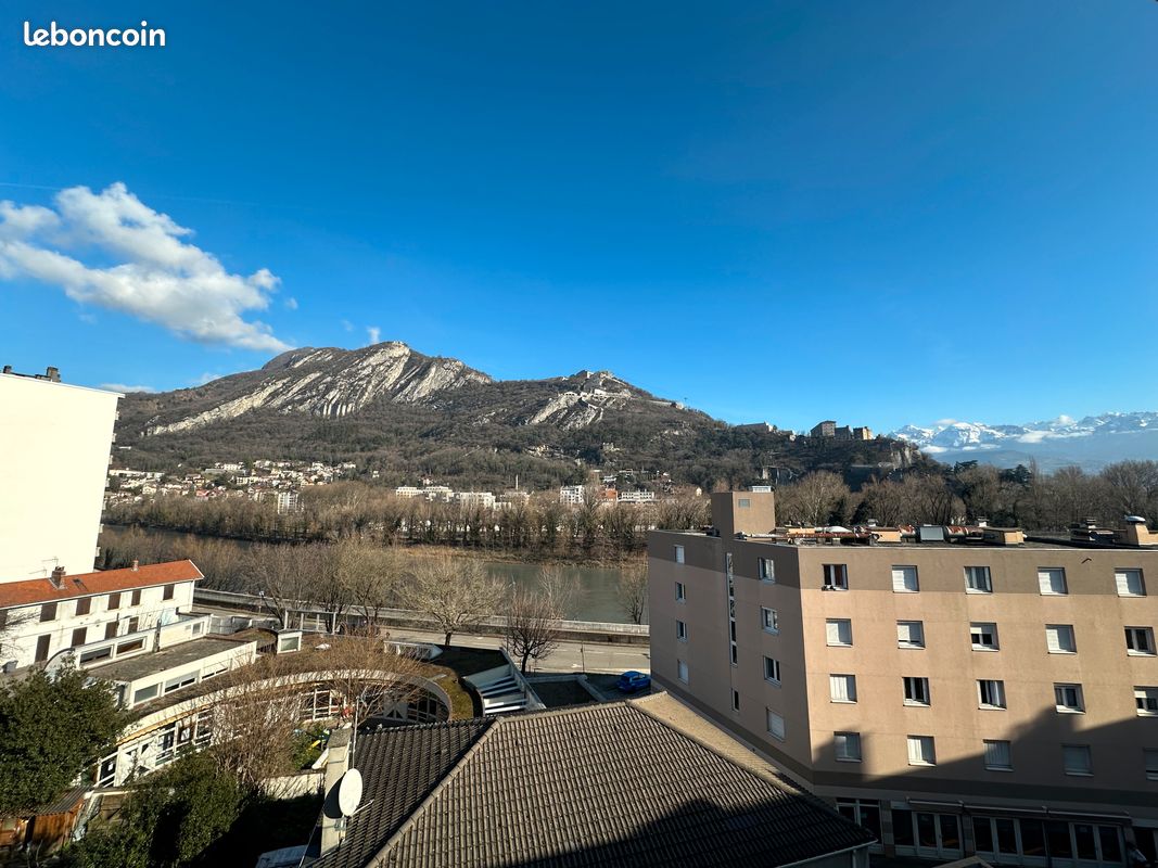 Appartement 1 pièce 15 m² · à Grenoble · 15 m² · 395 €