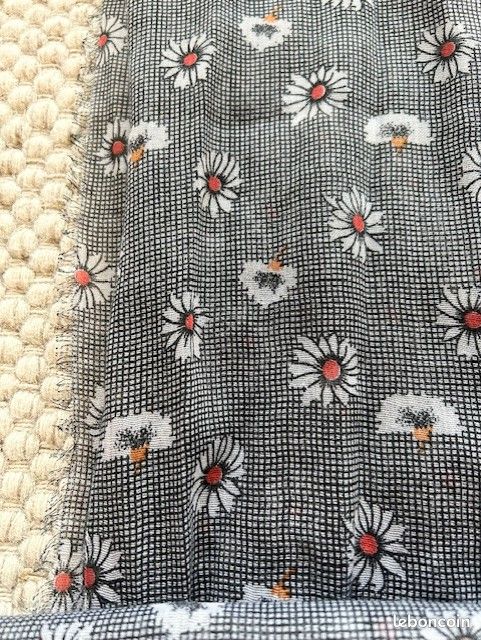Foulard long femme en voile, Victorio & Lucchino (image 6)