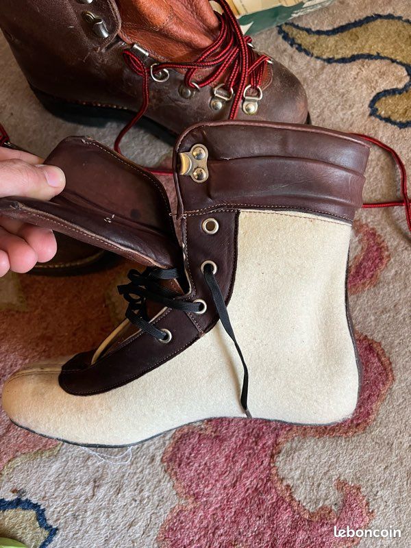 Vends chaussures de randonnée haute montagne Le trappeur Chaussures