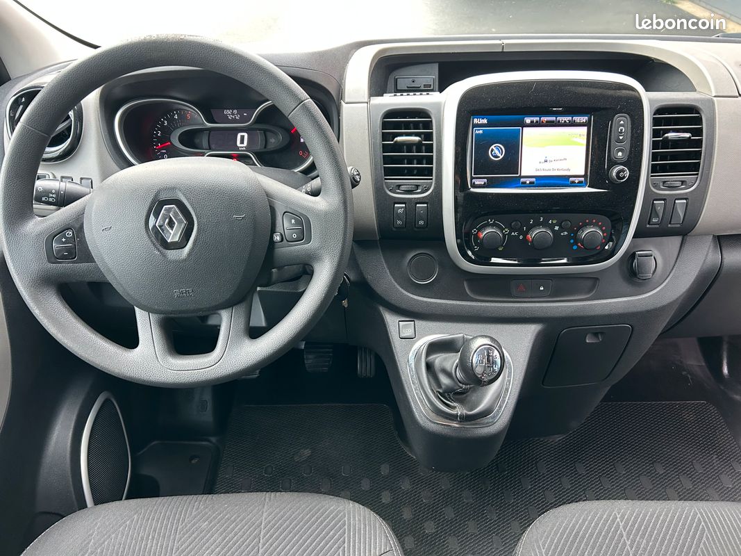 Renault Trafic FOURGON L1H1 1200 KG DCI 125 ENERGY GRAND CONFORT 15400 HT / 18480 TTC (image 4)