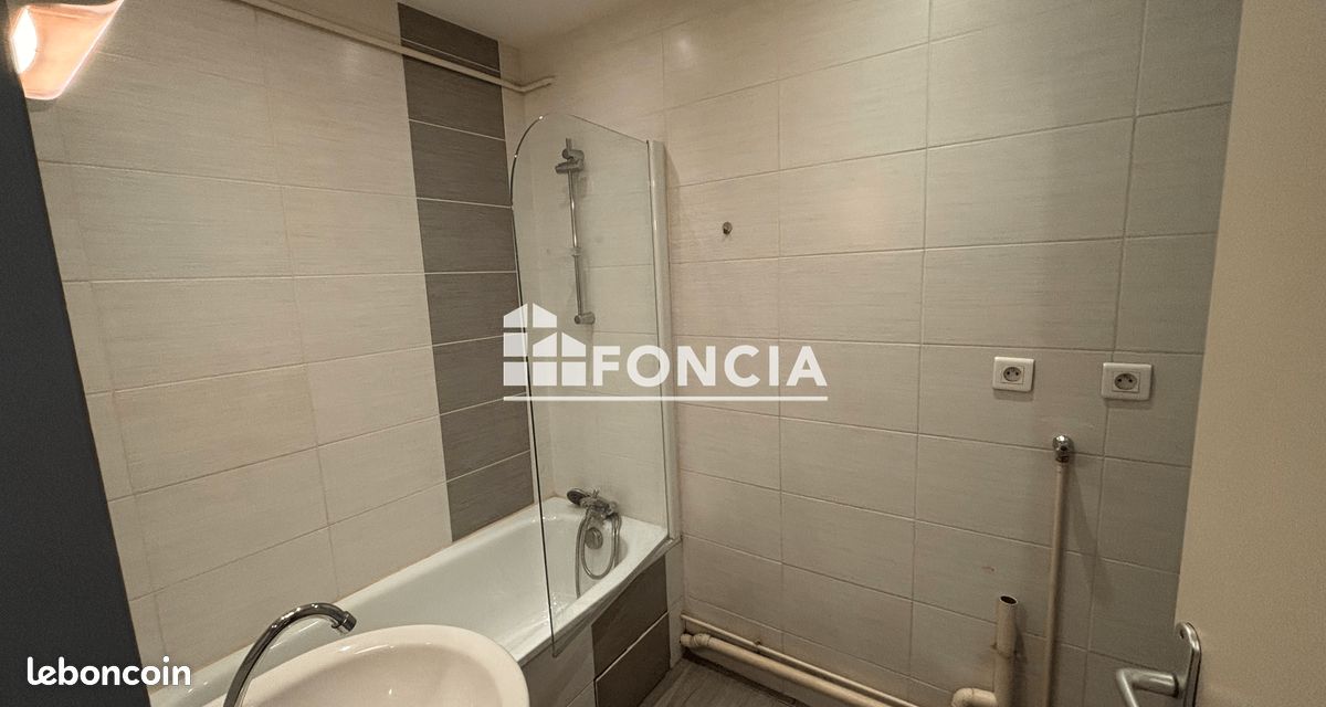 Appartement 3 pièces 54 m² · à Sainte-Foy-lès-Lyon · 54 m² · 969 €/mois
