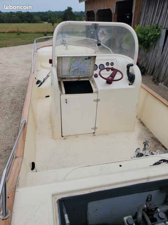 Bateau 7 mètres 9 personnes (image 2)