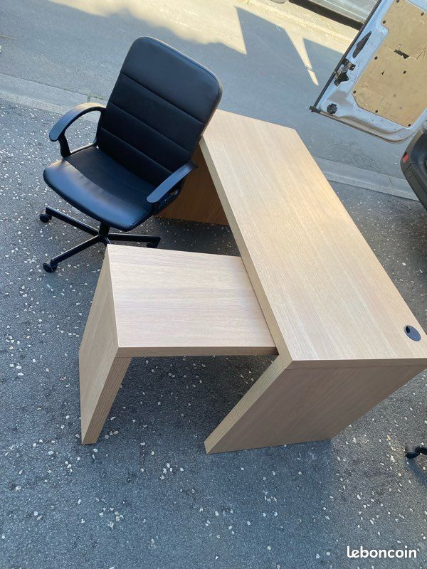 Bureau (image 2)