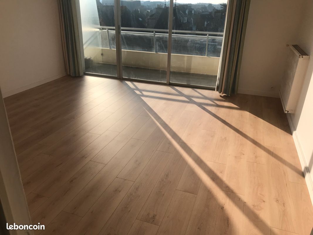 Appartement 3 pièces 67 m² · à Dinard · 67 m² · 940 €