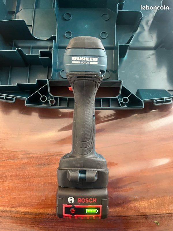 Visseuse à choc Bosch Professional GDR 18V-200 Brushless 200 Nm + batterie 4 Ah – Garantie 2027 (image 3)