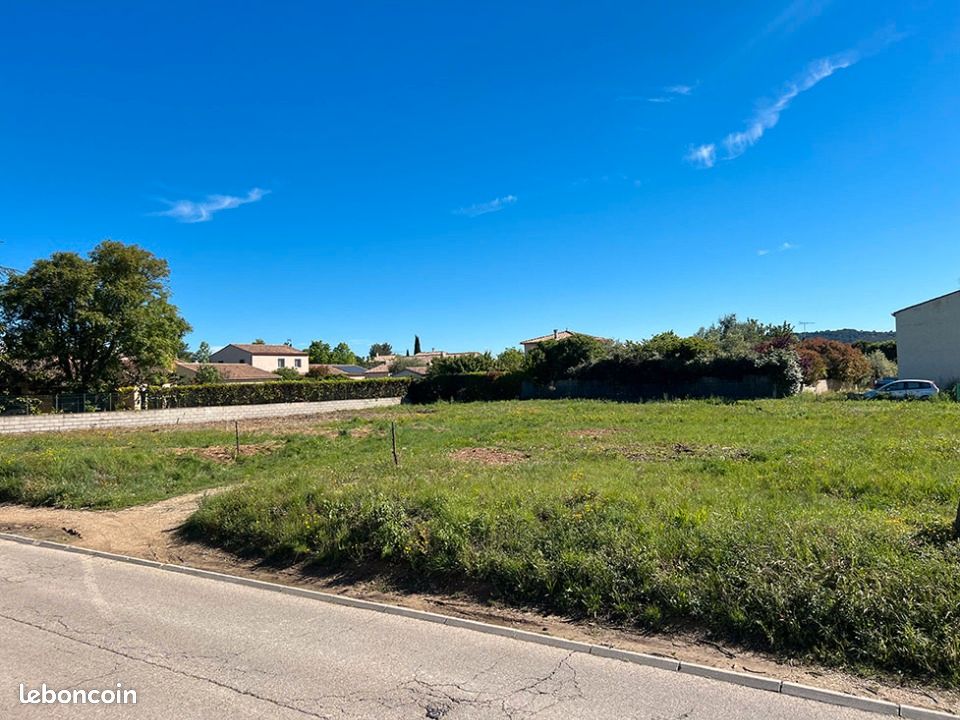 Terrain 948 m² Calvisson · 270 000 €