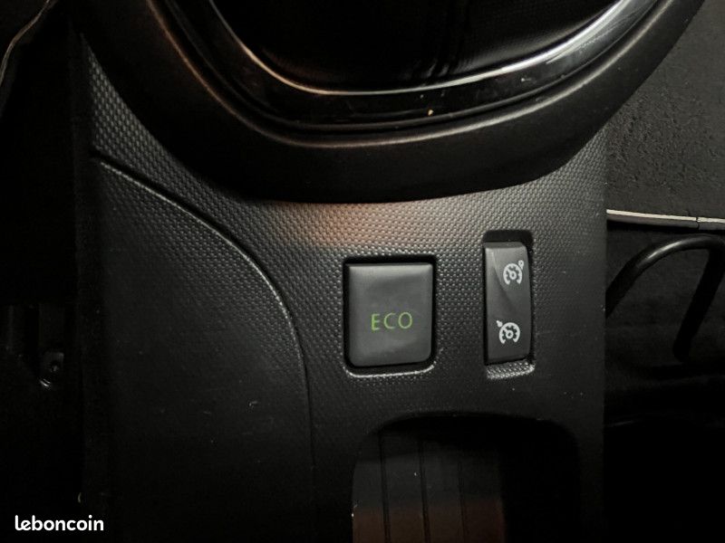 Renault CAPTUR 1.5 DCI 90CH ENERGY ARIZONA ECO² *CLIM AUTO *BLUETOOTH *REGULATEUR (image 18)