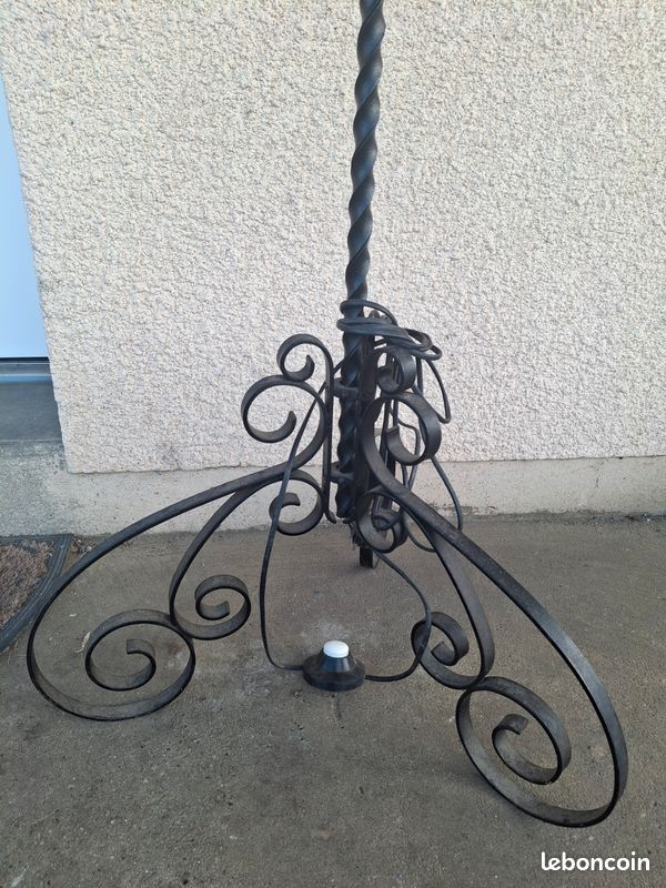 Lampadaire fer forgé (image 3)