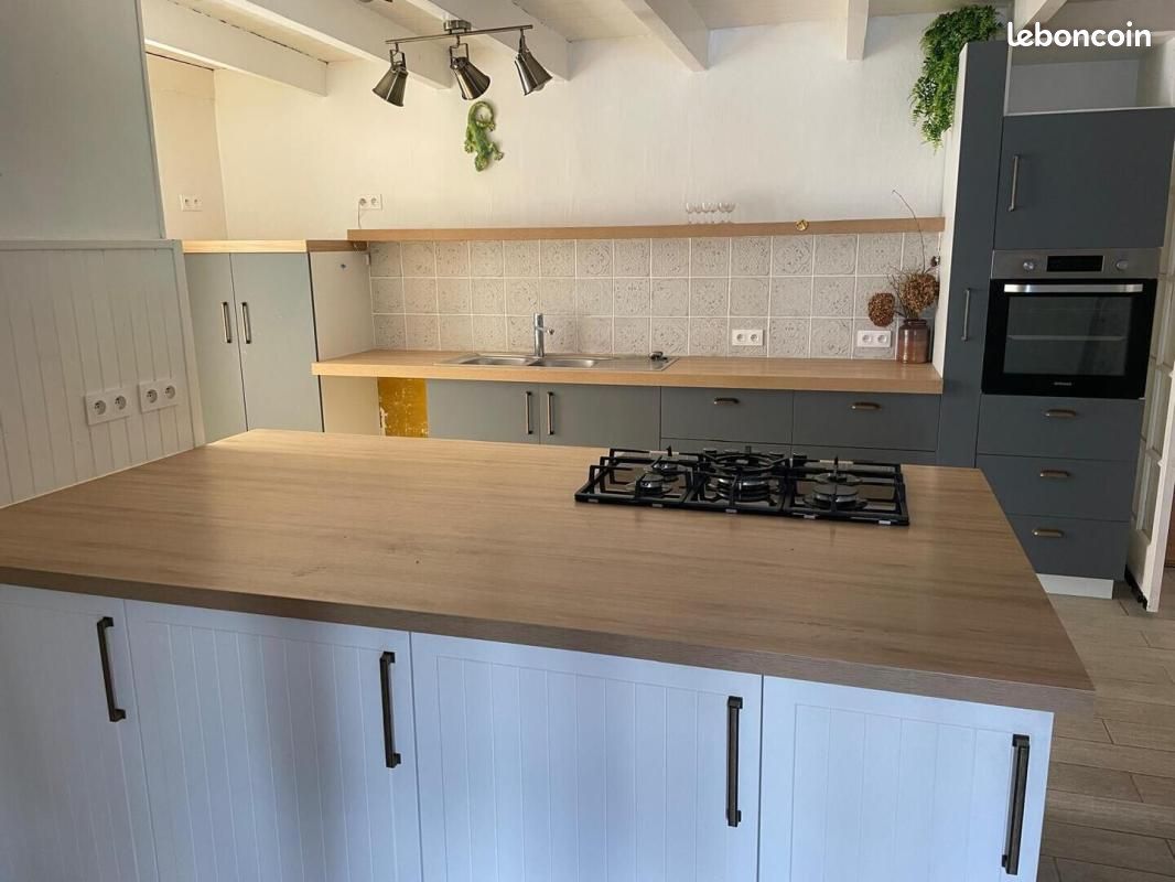 Maison 7 pièces 170 m² · à Saint-Claud · 170 m² · 165 000 €