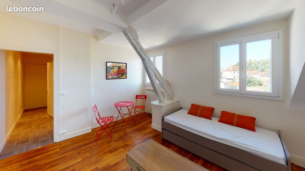 Appartement 1 pièce 31 m² · à Moulins · 31 m² · 400 €