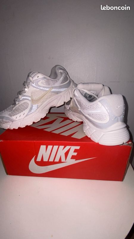 Nike V2K run blanche (image 2)
