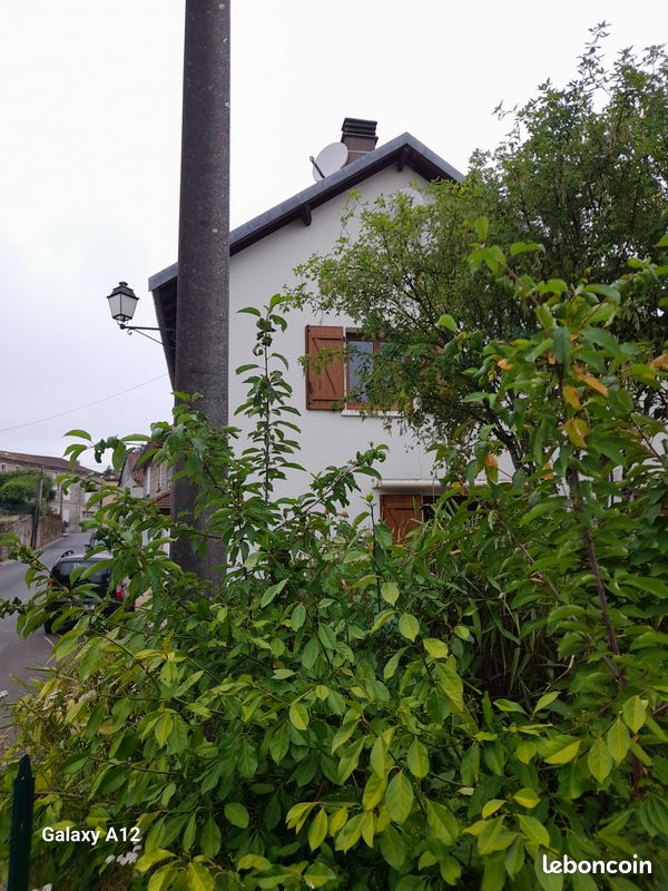 Maison 6 pièces 126 m² · à Saint-Saud-Lacoussière · 126 m² · 135 000 €