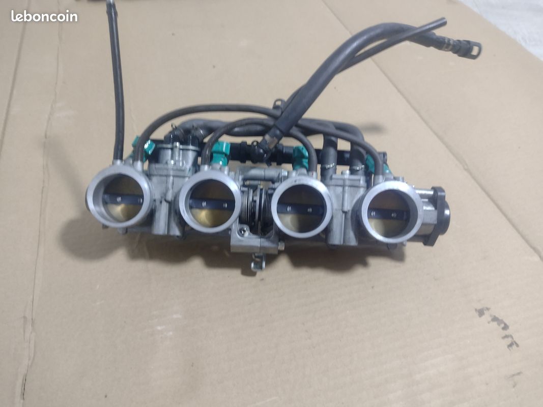 Rampe d'injection Honda 1000 cbr rr fireblade 2012 - - Nos pièces motos