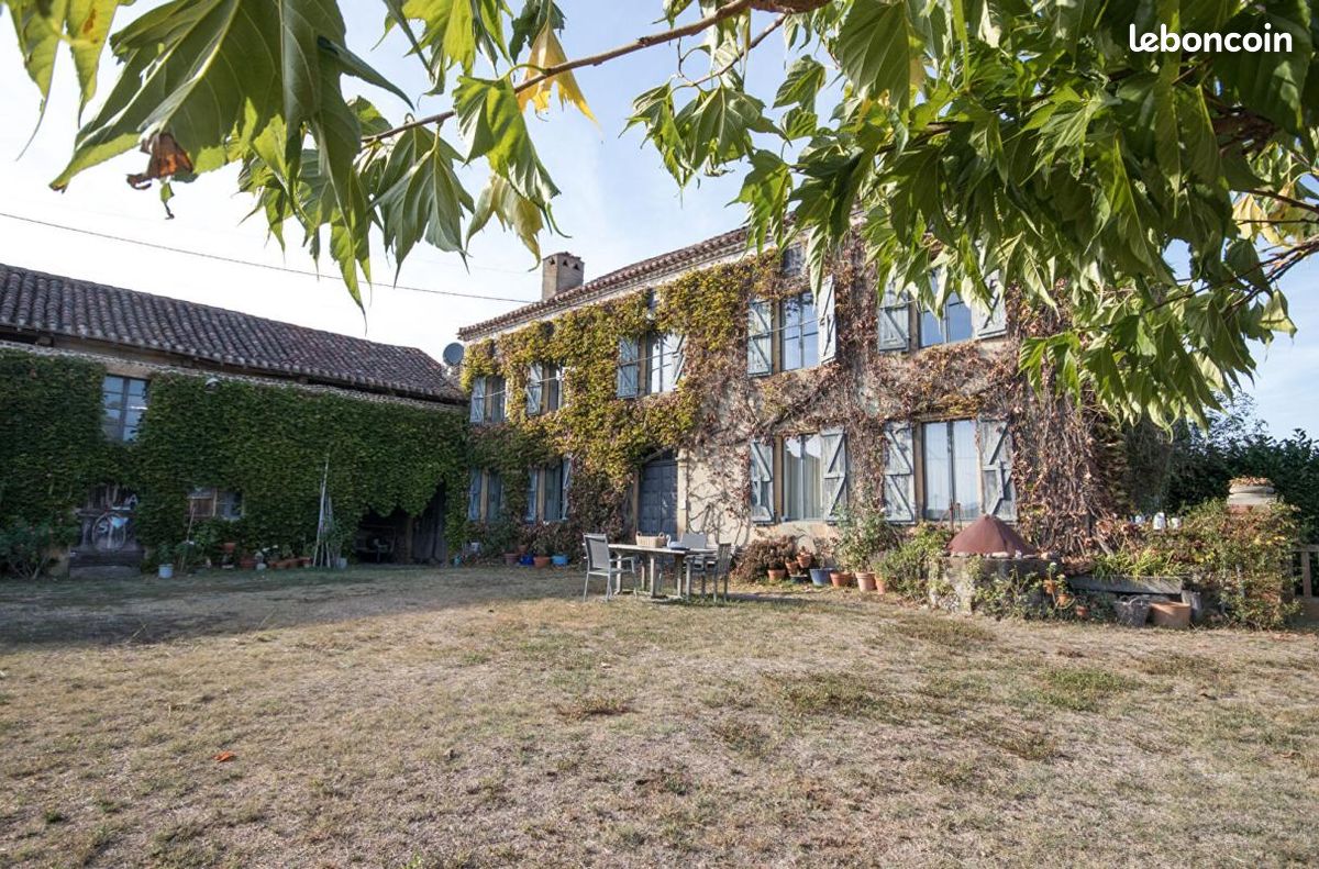 Maison 8 pièces 300 m² · à Riscle · 300 m² · 350 000 €