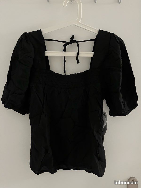 Haut noir NA-KD (image 1)